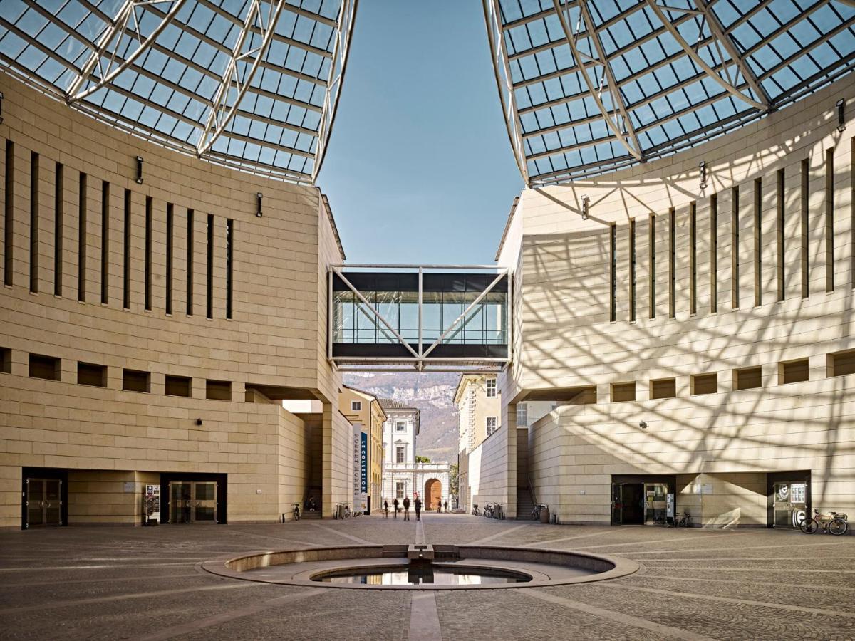 Smart Apartments Palazzo Mazzini Rovereto  Kültér fotó